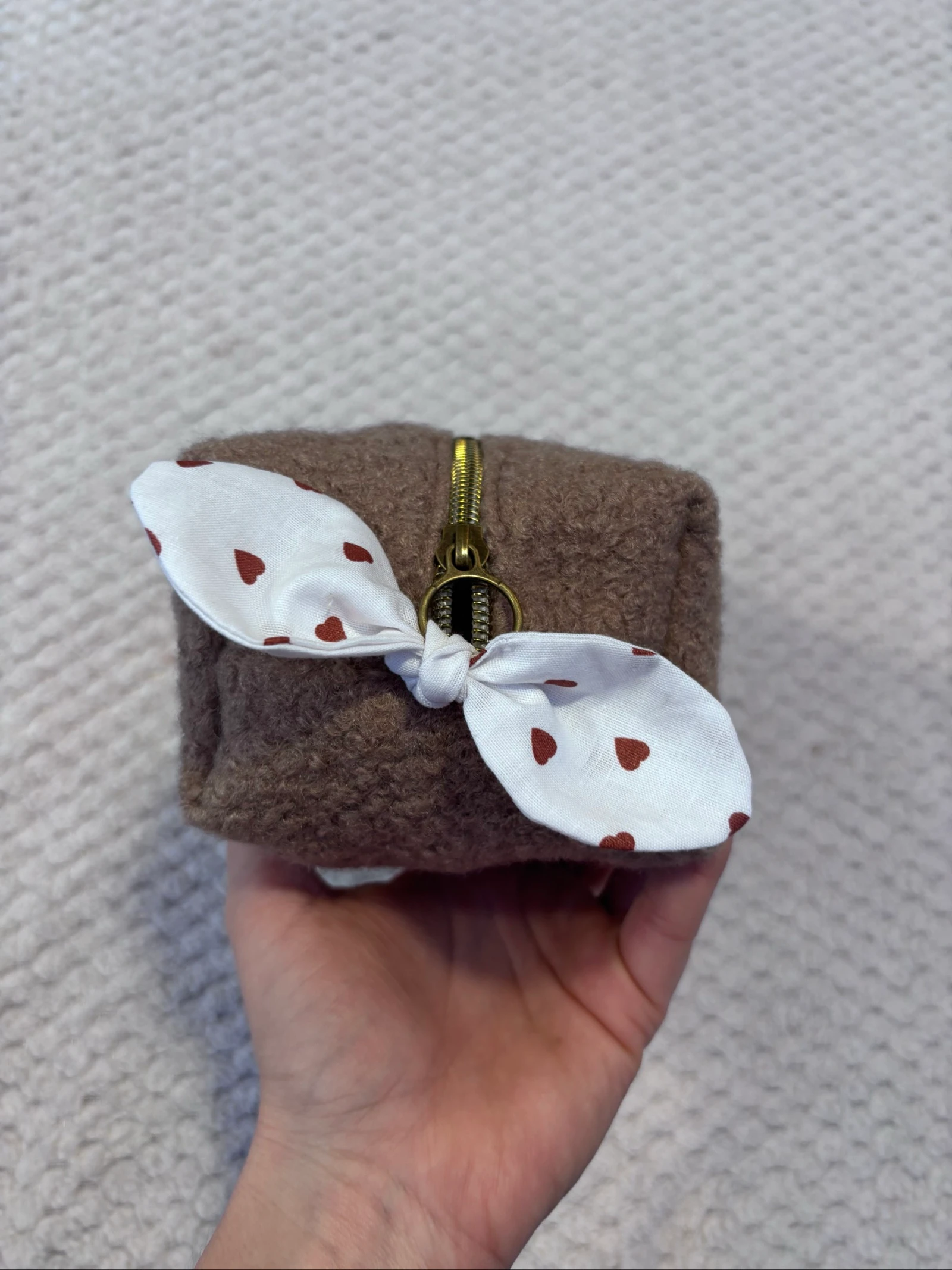 Handmade Apricot Ribbed Velvet Book Pouch – photo 8